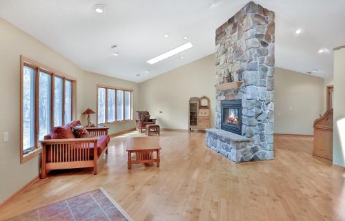 2889 377 Ave, Stanford MN 55080-8727 exterior