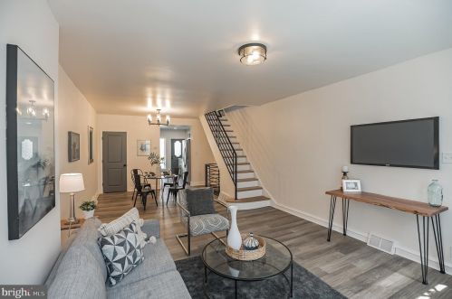 365 Daly St, Philadelphia PA  19148-3306 exterior