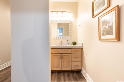 9093 Cyn Gate Cir, Sandy UT 84093-3807 exterior