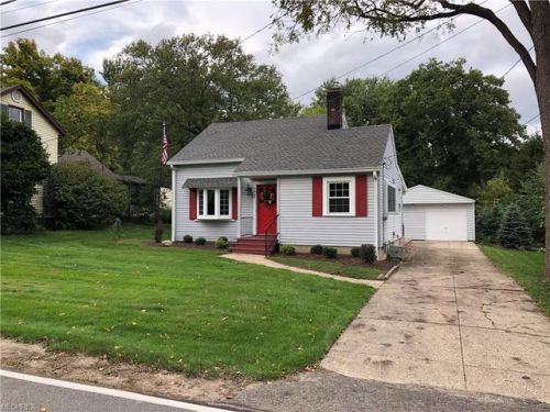 6923 Daisy Ave, Cleveland OH  44141-2422 exterior