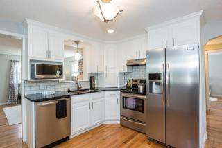 219 Cooper St, Springfield, MA 01108-3570