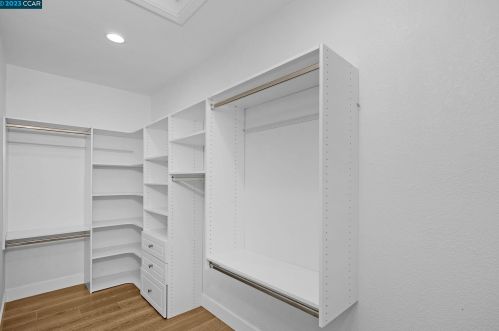 2331 Mountain View Ct, Concord, CA 94520-2188