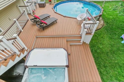 106 Harvest Ln, Milford CT 06461-1705 exterior