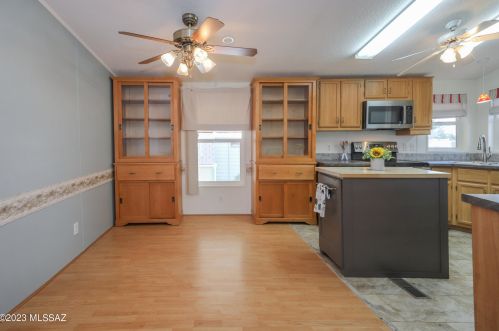 5802 Rocking Cir St, Tucson AZ 85713-6323 exterior