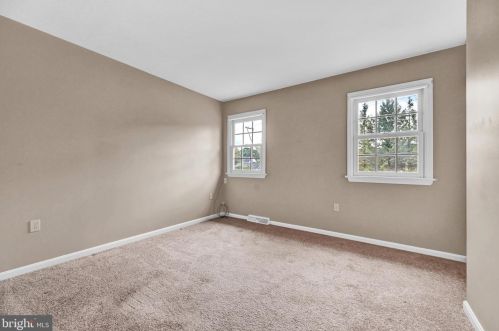 1739 Conard Rd, Lancaster PA 17602-1302 exterior