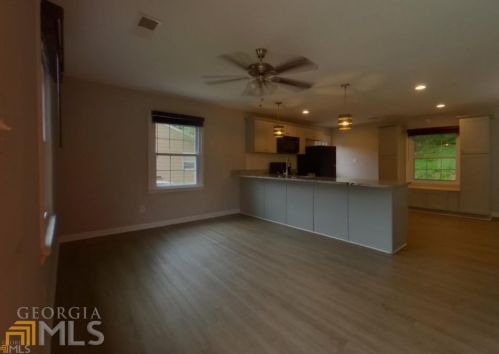 3823 Crosby Dr, Atlanta GA 30331-3432 exterior