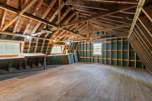 9555 Range Line Rd, Milwaukee WI 53209-2619 exterior