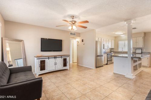 20250 10th Ave, Phoenix, AZ 85027-5717