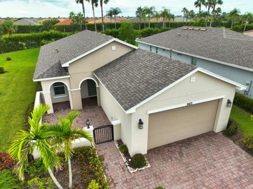 9472 Royal Poinciana Dr, Fort Pierce FL 34987-2513 exterior