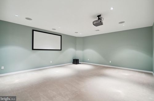 1433 Bainbridge St, Philadelphia PA 19146-2121 exterior