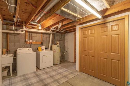 1504 Pioneer Rd, Ely MN 55731-1952 exterior