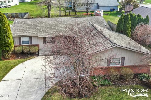 4010 Chamberlain Ave, Grand Rapids MI 49508-2615 exterior