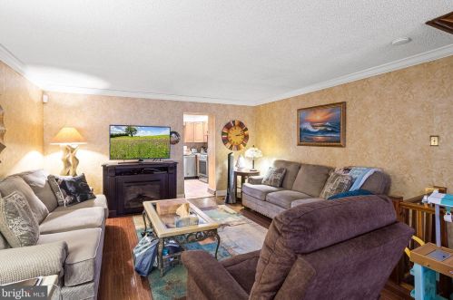 742 Johnston St, Philadelphia PA 19148-4943 exterior