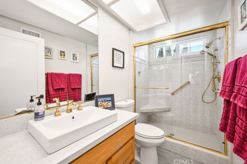 8017 Rosina St, Long Beach CA  90808-3254 exterior