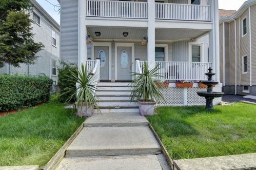 305 Washington St, Quincy MA  02169-5528 exterior