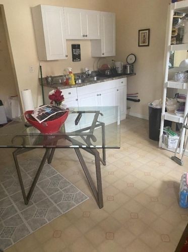 38 Dresden St, Springfield MA 01109-2706 exterior