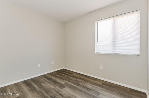 6895 Quailwood Way, Tucson AZ  85757-6920 exterior