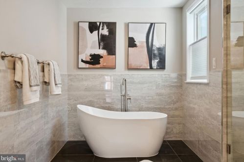 630 Catharine St, Philadelphia PA  19147-2937 exterior