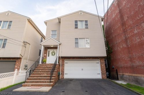 43 Passaic St, Passaic Park, NJ 07055-8304