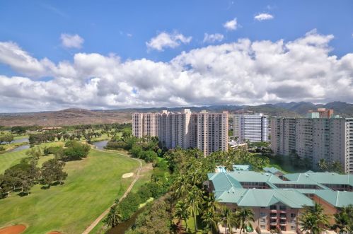 5333 Likini St, Honolulu HI  96818-1762 exterior