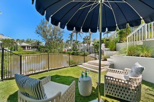 125 18 Ave, Naples FL 34120-0035 exterior