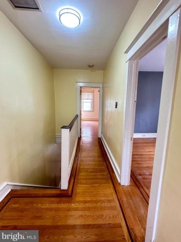 7018 Erdrick St, Philadelphia PA 19135-2601 exterior