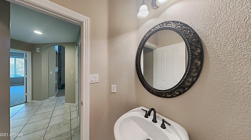 14419 8th St, Phoenix AZ 85022-3102 exterior