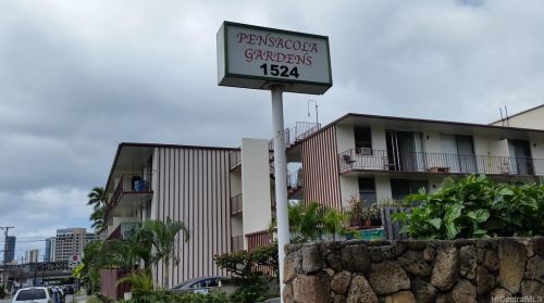 1524 Pensacola St, Honolulu HI  96822-3822 exterior