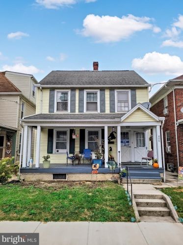 406 Fulton St, Hanover PA 17331-2723 exterior