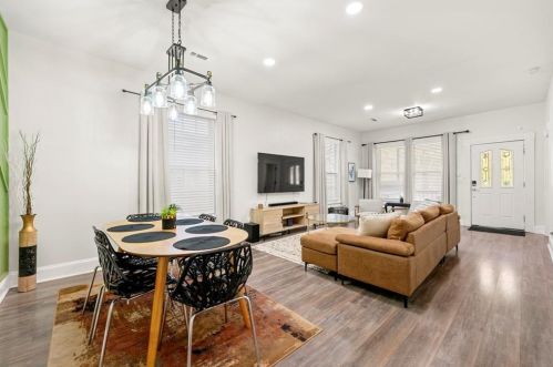 1714 Connally Dr, Atlanta GA  30344-2519 exterior