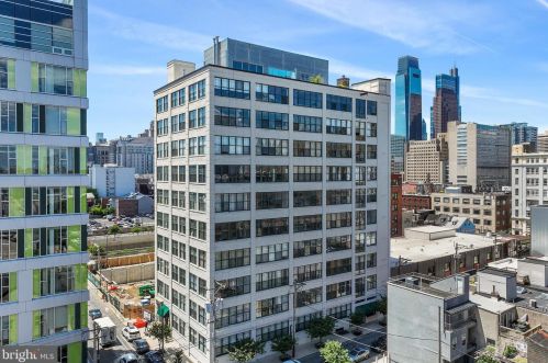 314 12th St, Philadelphia PA 19107-1126 exterior