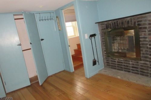 95 Watchtower Rd, Parsippany NJ 07834-1747 exterior