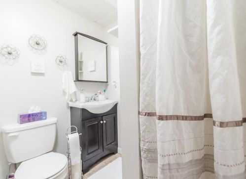 1266 Plainfield St, Providence RI 02909-4630 exterior