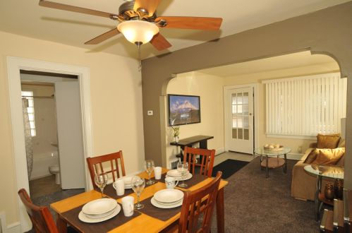 407 61, Milwaukee WI 53213-4124 exterior