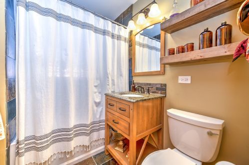 5646 Nottingham Ave, Chicago IL 60638-3109 exterior