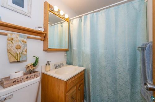 2526 Morris Thomas Rd, Duluth MN 55811-3264 exterior