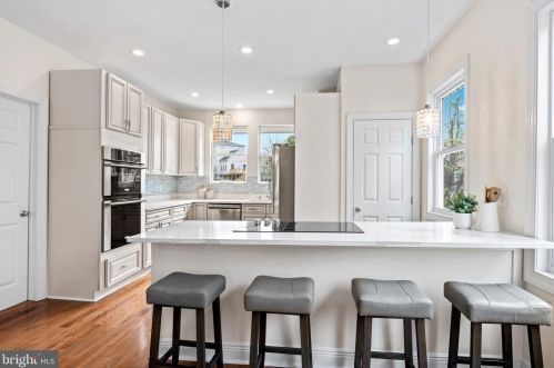 2839 27th St, Washington DC  20018-2521 exterior