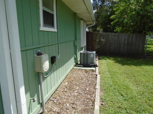 372 Walters Ter, Fort Pierce FL 34983-3878 exterior