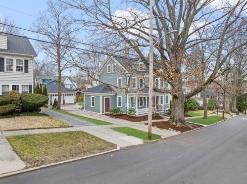 294 Doyle Ave, Providence RI  02906-3355 exterior