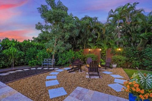 575 Murex Dr, Naples FL 34102-5147 exterior