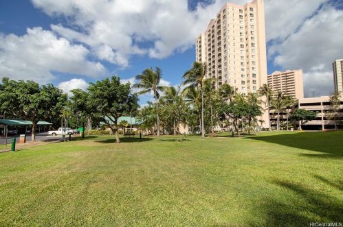 1080 Ala Napunani St, Honolulu HI 96818-1783 exterior