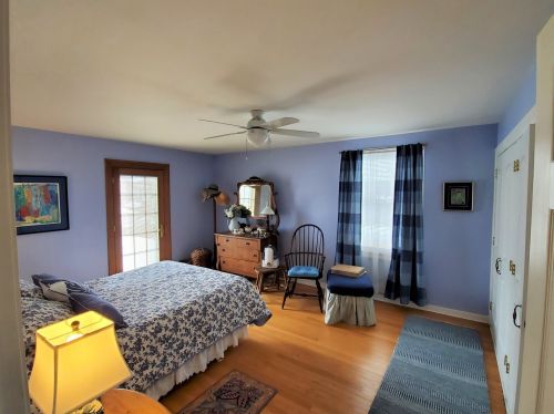 3031 Jarlath St, Chicago IL 60645-1127 exterior