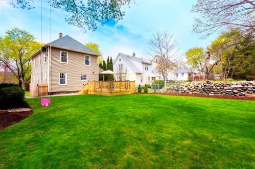 11 Edlin St, Worcester MA 01603-1945 exterior