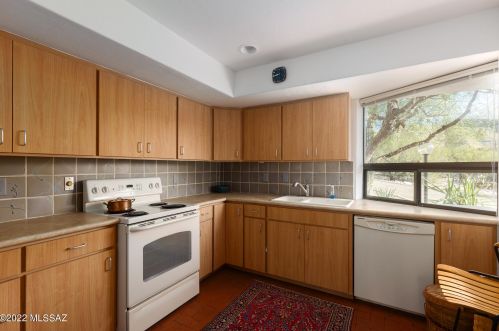 6715 Camino Padre Isidoro, Tucson AZ  85718-2037 exterior