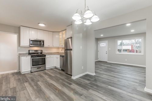 4613 Creek Shore Dr, Rockville, MD 20852-2405