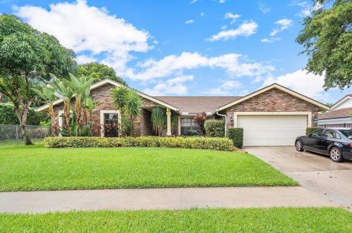 17340 Lake Park Rd, Boca Raton FL  33487-1119 exterior