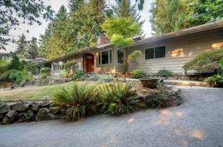 121 171st St, Seattle, WA 98133-5214