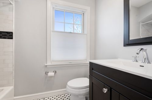 6215 Leona Ave, Chicago IL 60646-4811 exterior