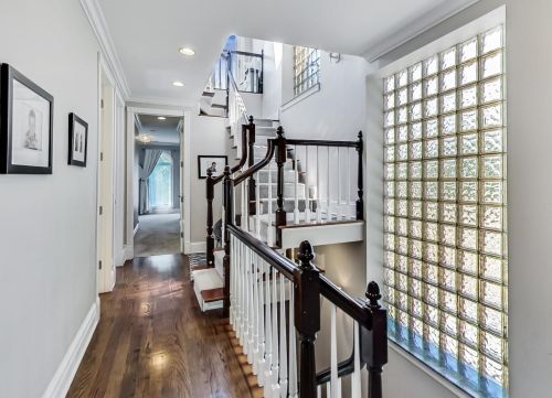 1542 Oakdale Ave, Chicago IL 60657-4024 exterior