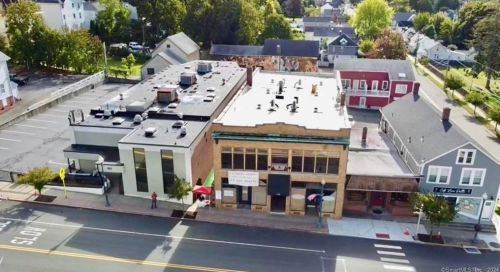 175 Center St, Wallingford CT  06492-4111 exterior